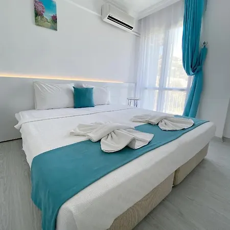 Otel Minerva Port 3*