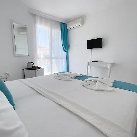 Готель Minerva Port 3*